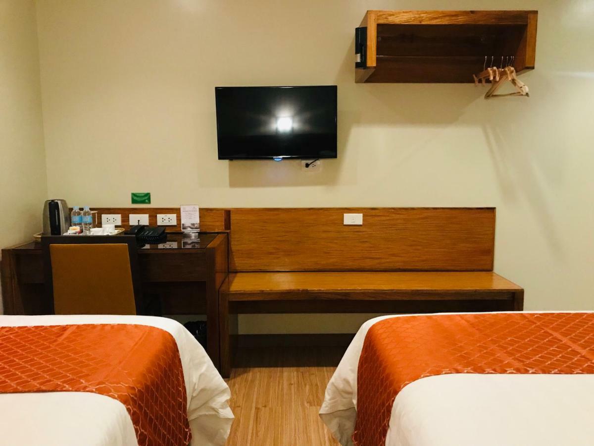 Coron Soleil Express Hotel Bagian luar foto